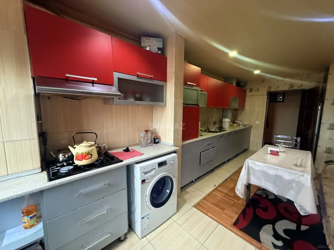 Satılır 5 otaqlı mənzil 110 m²