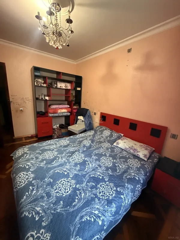 Satılır 5 otaqlı mənzil 110 m²