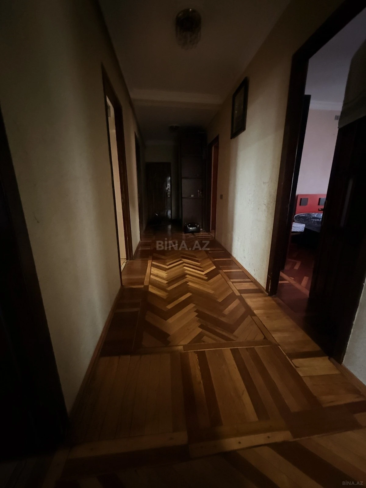 Satılır 5 otaqlı mənzil 110 m²