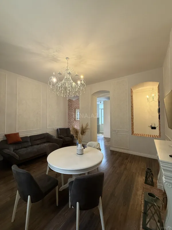 Satılır 2 otaqlı mənzil 80 m²