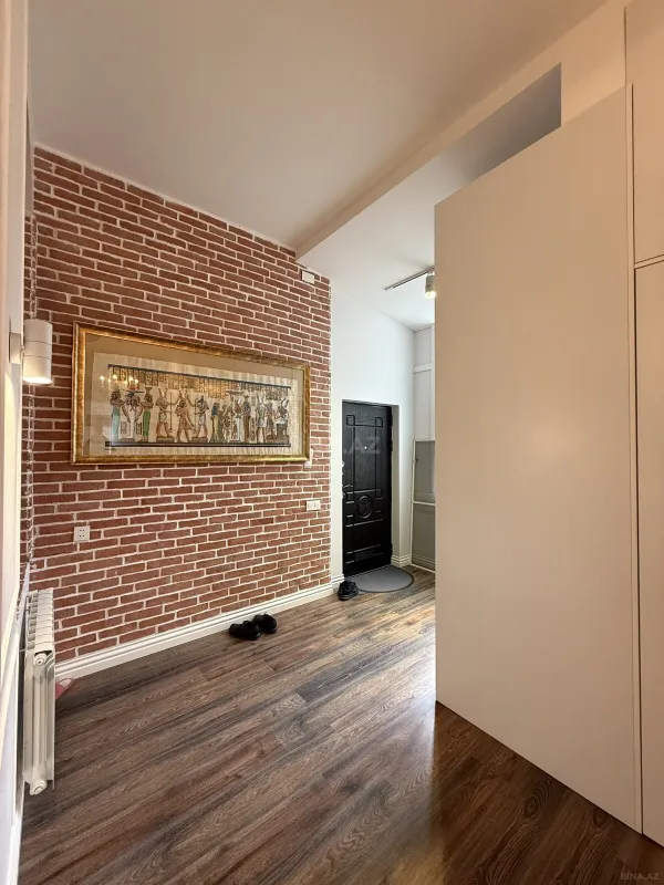 Satılır 2 otaqlı mənzil 80 m²