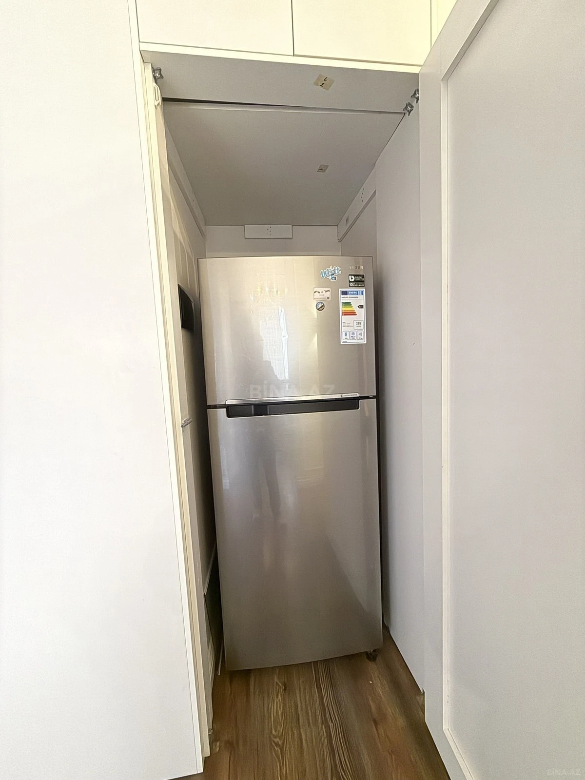 Satılır 2 otaqlı mənzil 80 m²