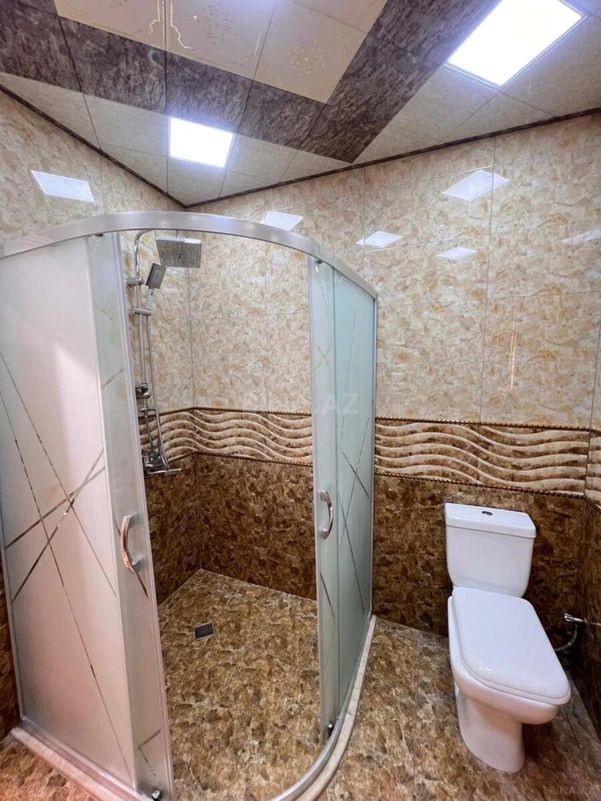 Satılır 3 otaqlı mənzil 145 m²