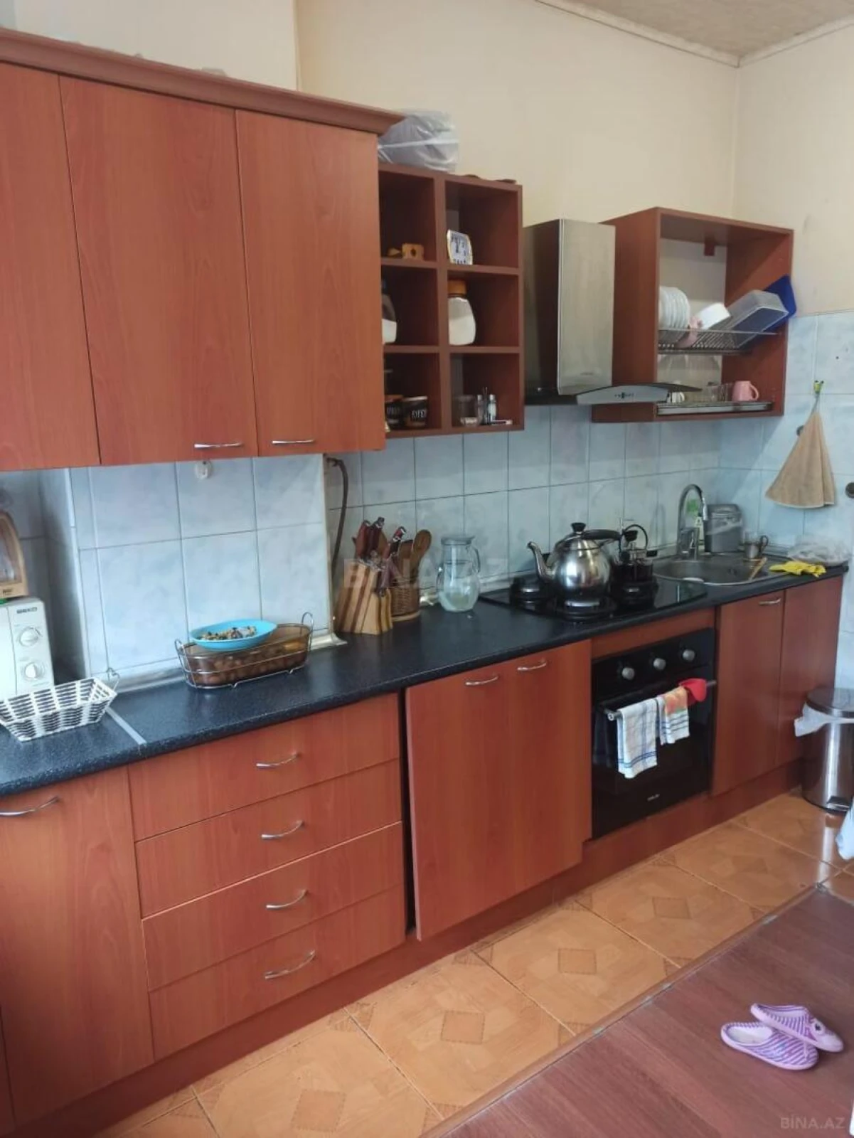 Satılır 3 otaqlı mənzil 137 m²