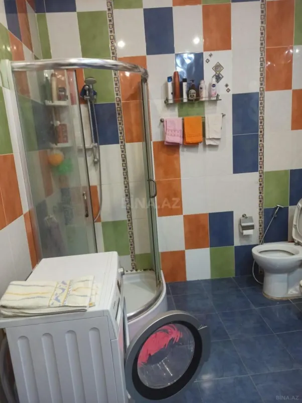 Satılır 3 otaqlı mənzil 137 m²