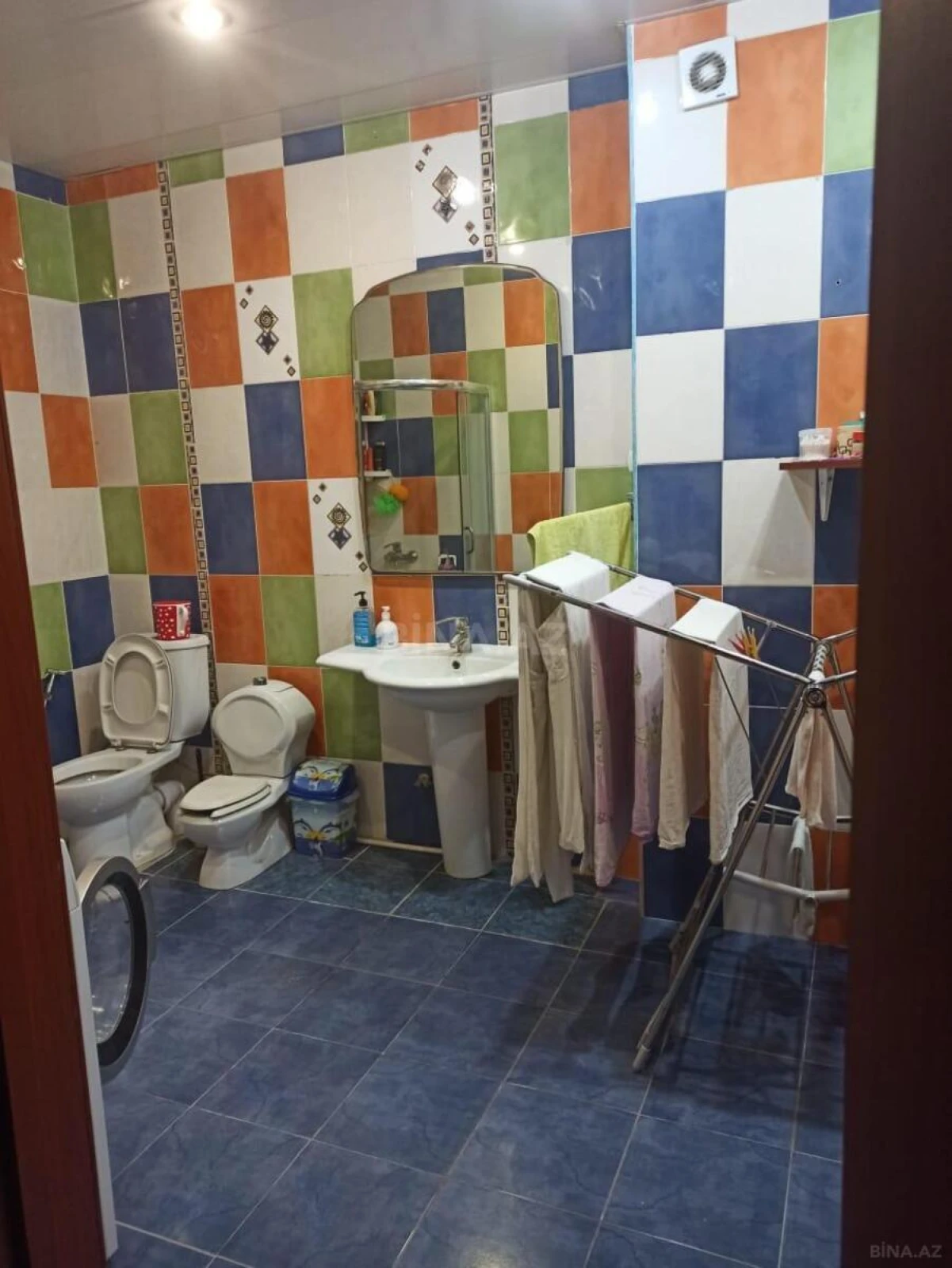 Satılır 3 otaqlı mənzil 137 m²