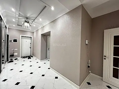 Satılır 3 otaqlı mənzil 145 m²