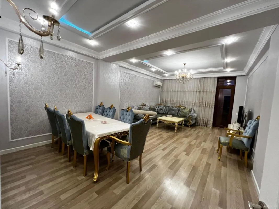 Satılır 3 otaqlı mənzil 145 m²