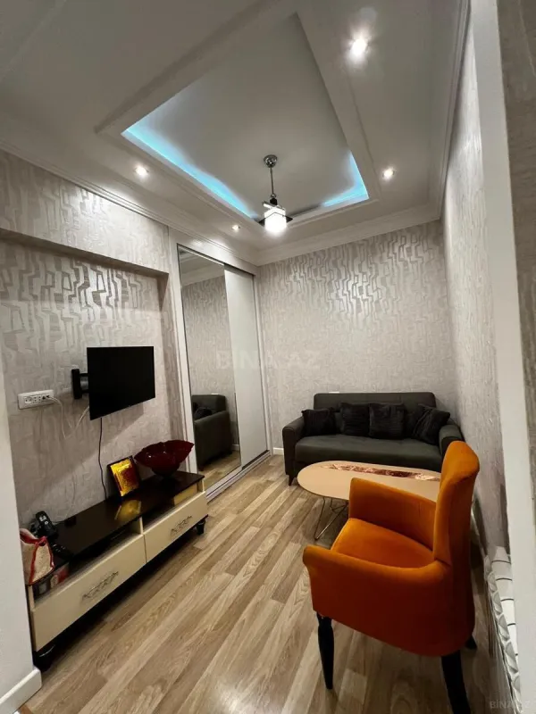Satılır 3 otaqlı mənzil 145 m²