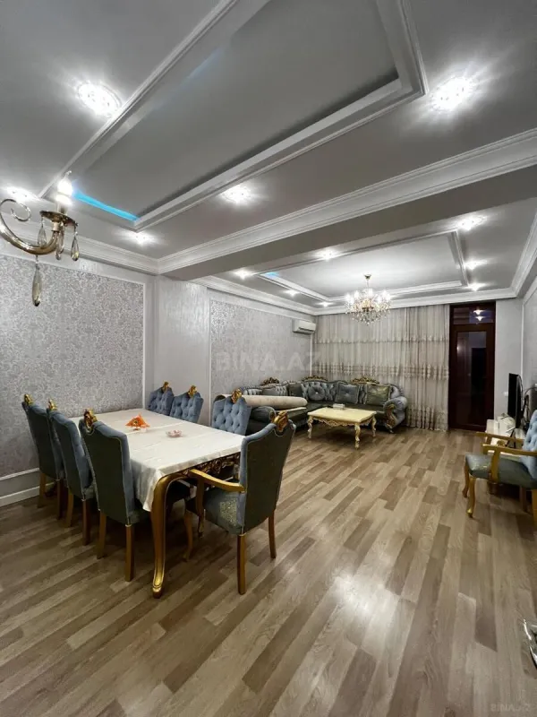 Satılır 3 otaqlı mənzil 145 m²