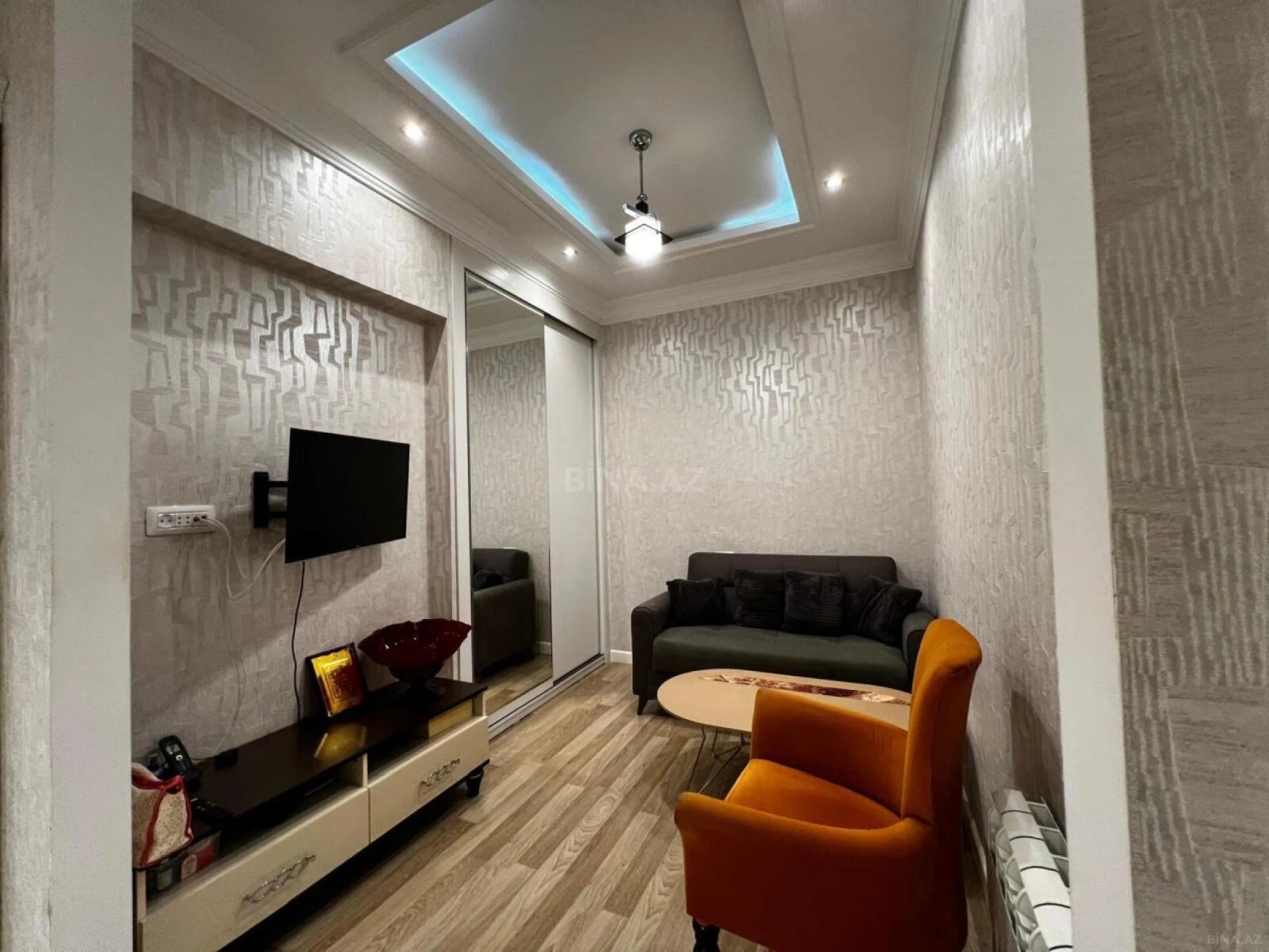 Satılır 3 otaqlı mənzil 145 m²