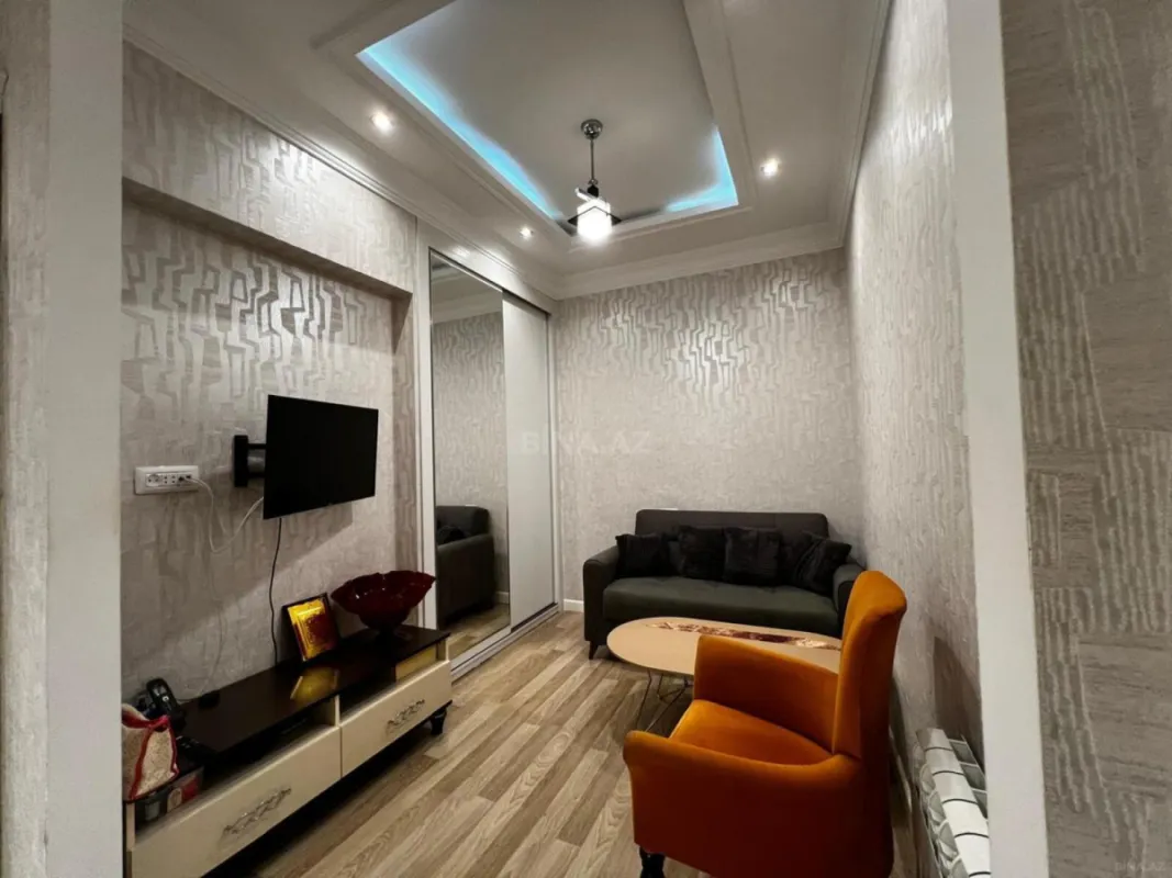 Satılır 3 otaqlı mənzil 145 m²