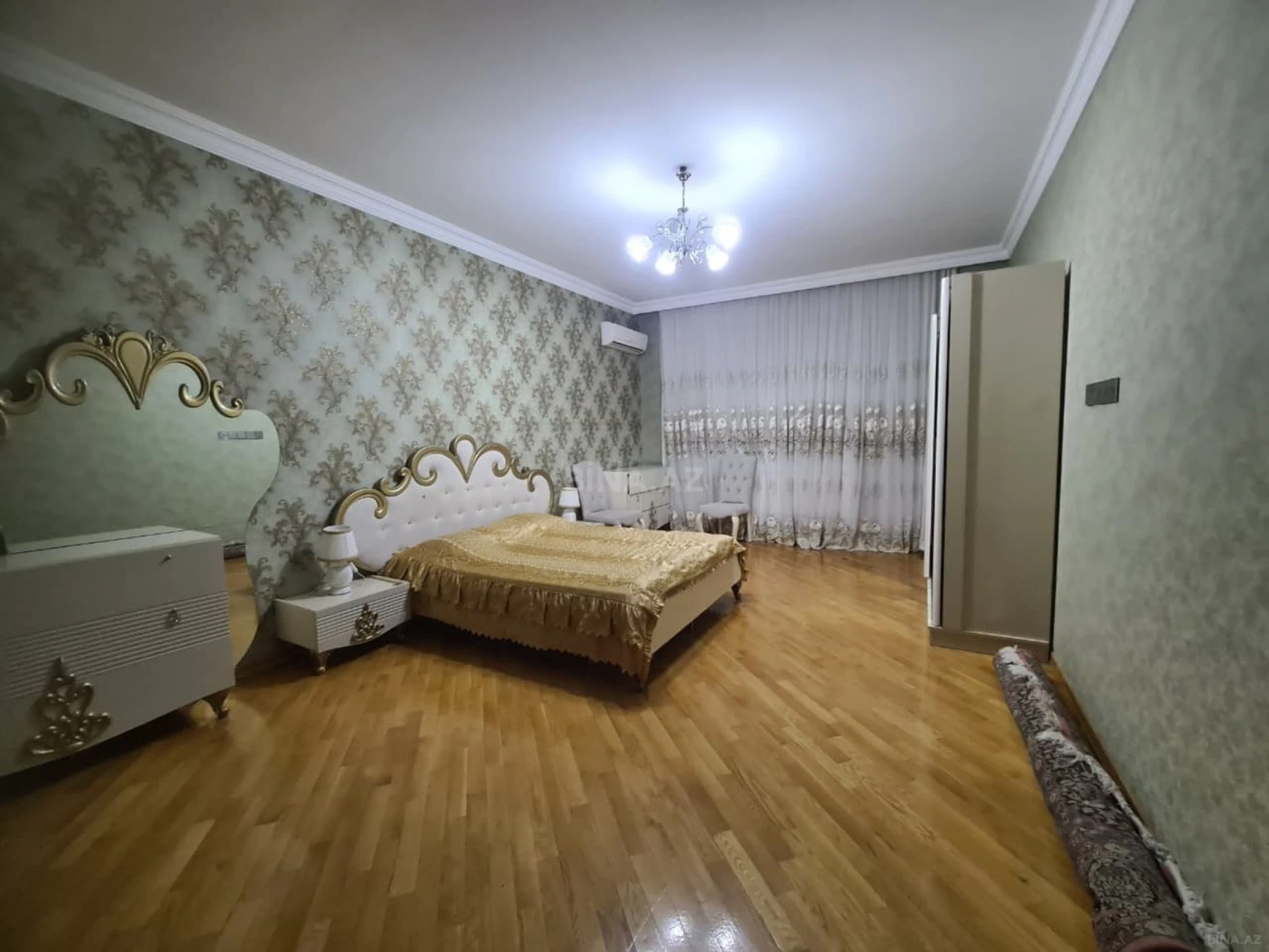 Kirayə verilir 3 otaqlı mənzil 150 m²