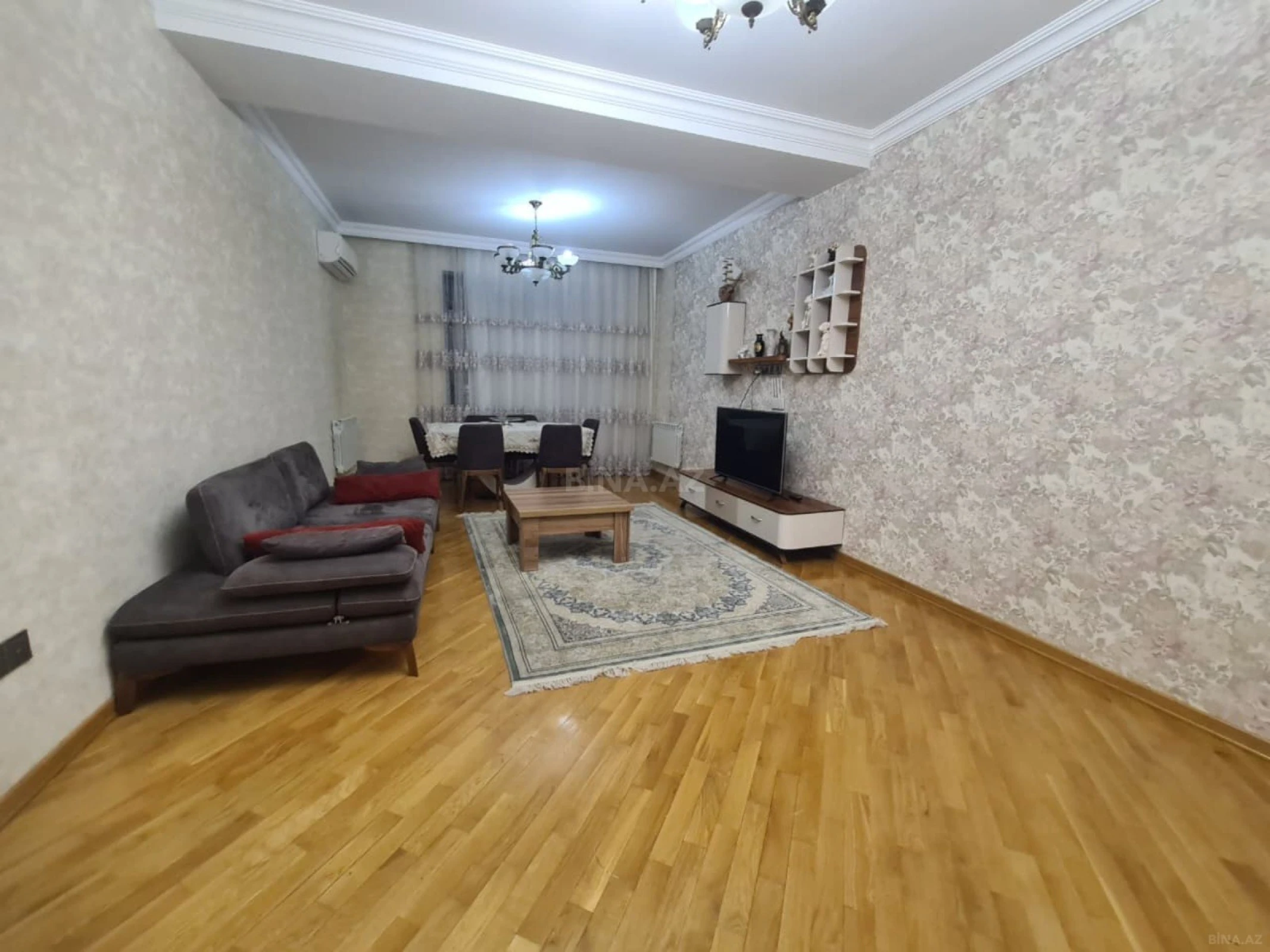 Kirayə verilir 3 otaqlı mənzil 150 m²