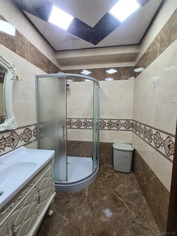 Kirayə verilir 3 otaqlı mənzil 150 m²