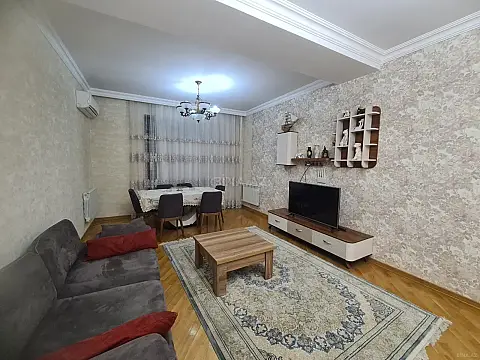 Kirayə verilir 3 otaqlı mənzil 150 m²