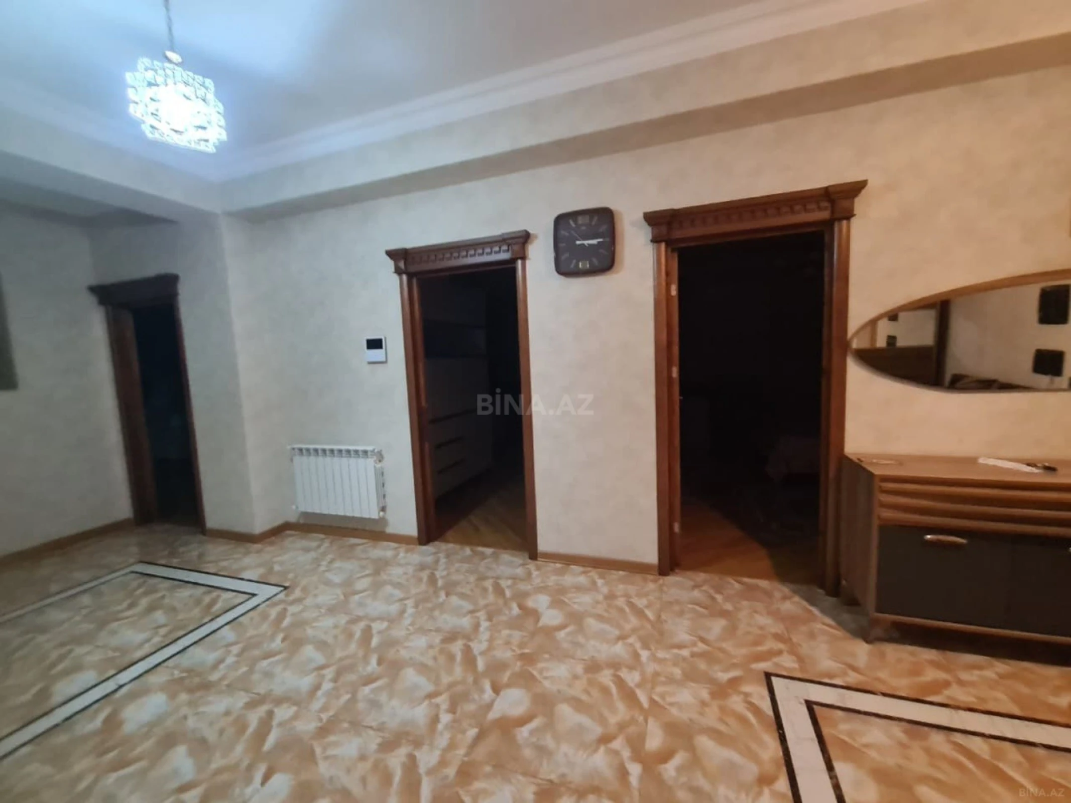 Kirayə verilir 3 otaqlı mənzil 150 m²
