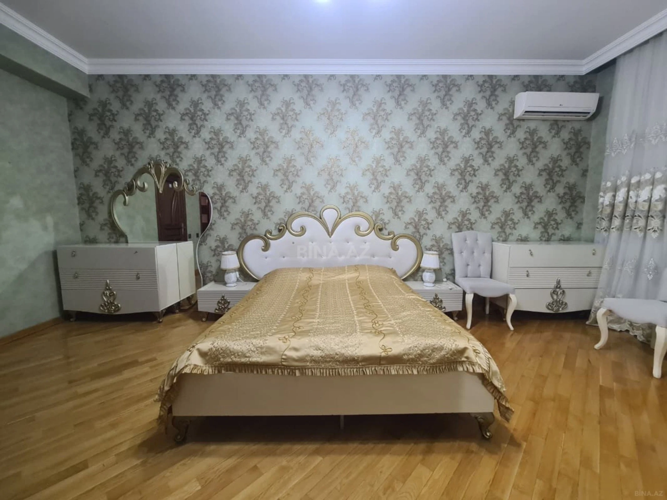 Kirayə verilir 3 otaqlı mənzil 150 m²