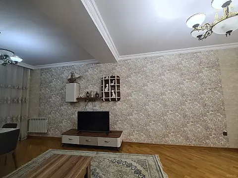 Kirayə verilir 3 otaqlı mənzil 150 m²