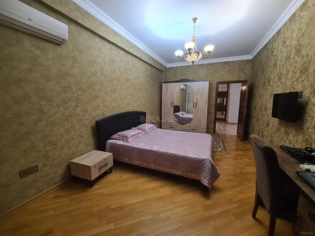 Kirayə verilir 3 otaqlı mənzil 150 m²