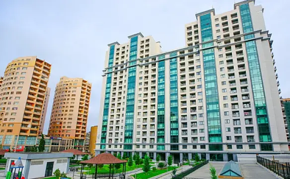 Kirayə verilir 3 otaqlı mənzil 150 m² — Bakı 3 otaq 150.00 m²