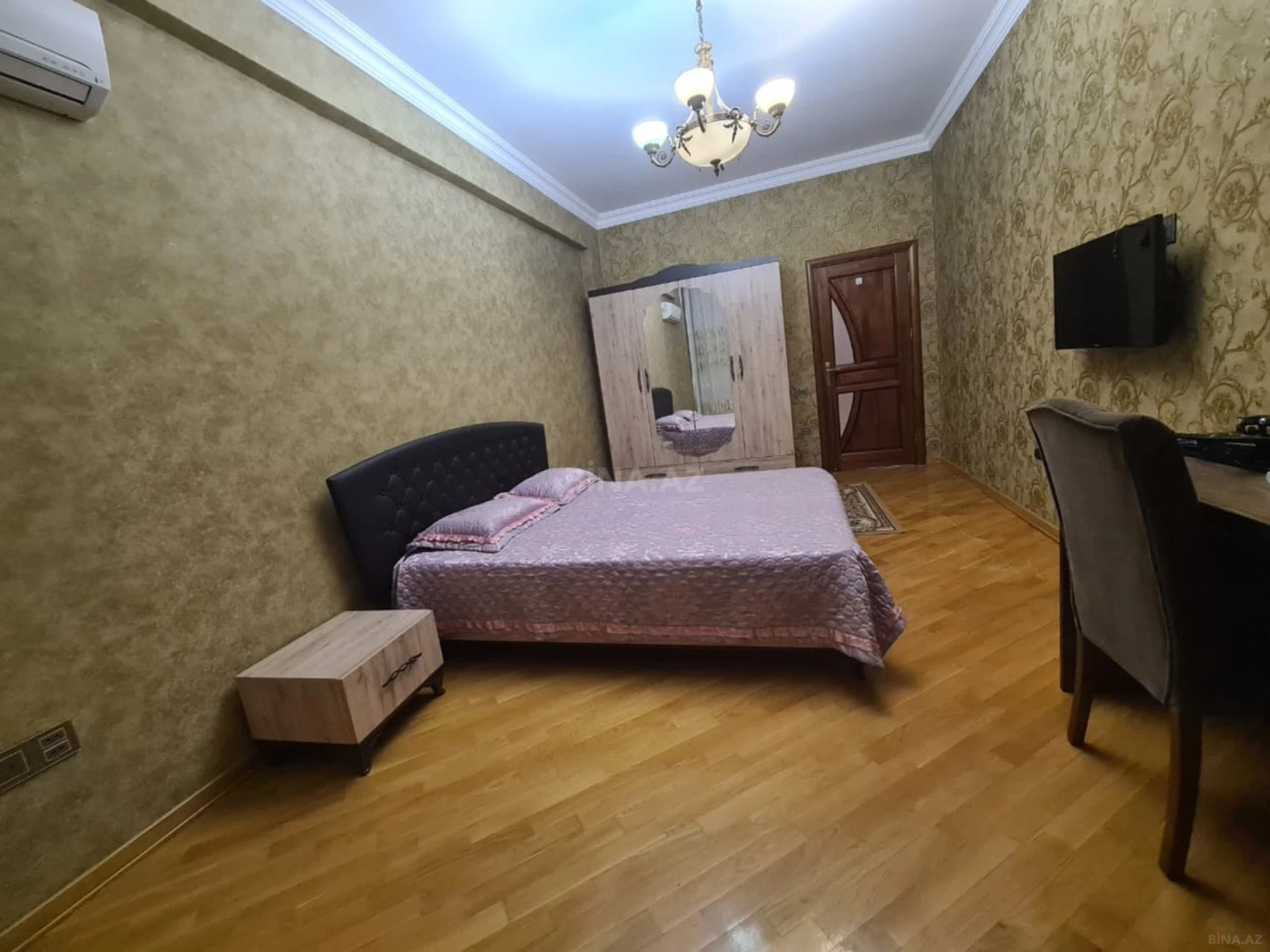 Kirayə verilir 3 otaqlı mənzil 150 m²