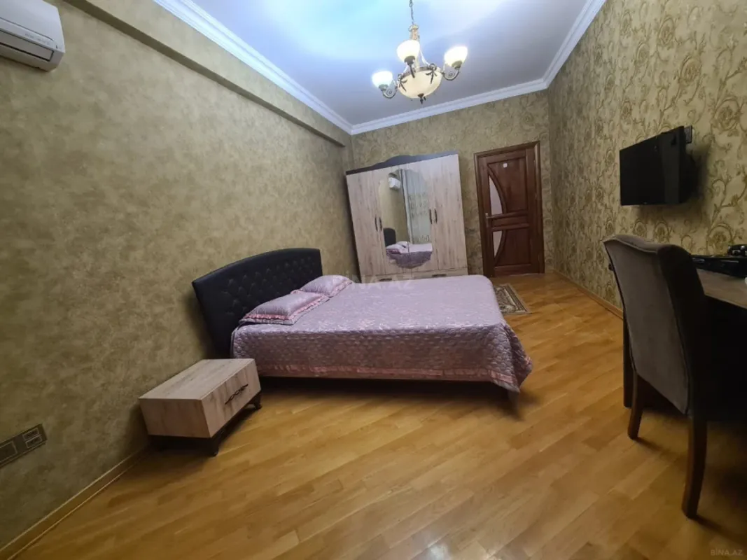 Kirayə verilir 3 otaqlı mənzil 150 m²