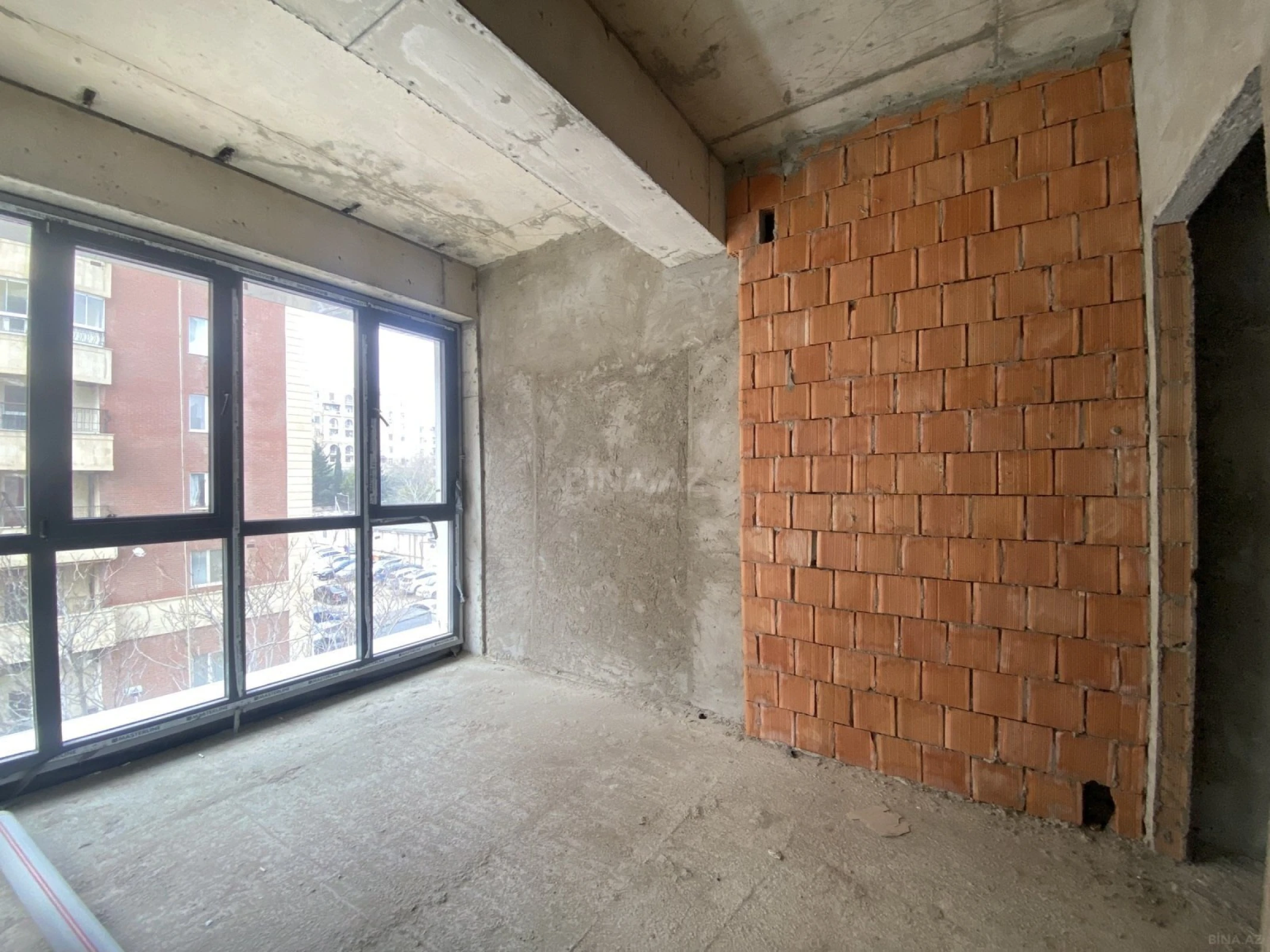 Satılır 2 otaqlı mənzil 56 m²
