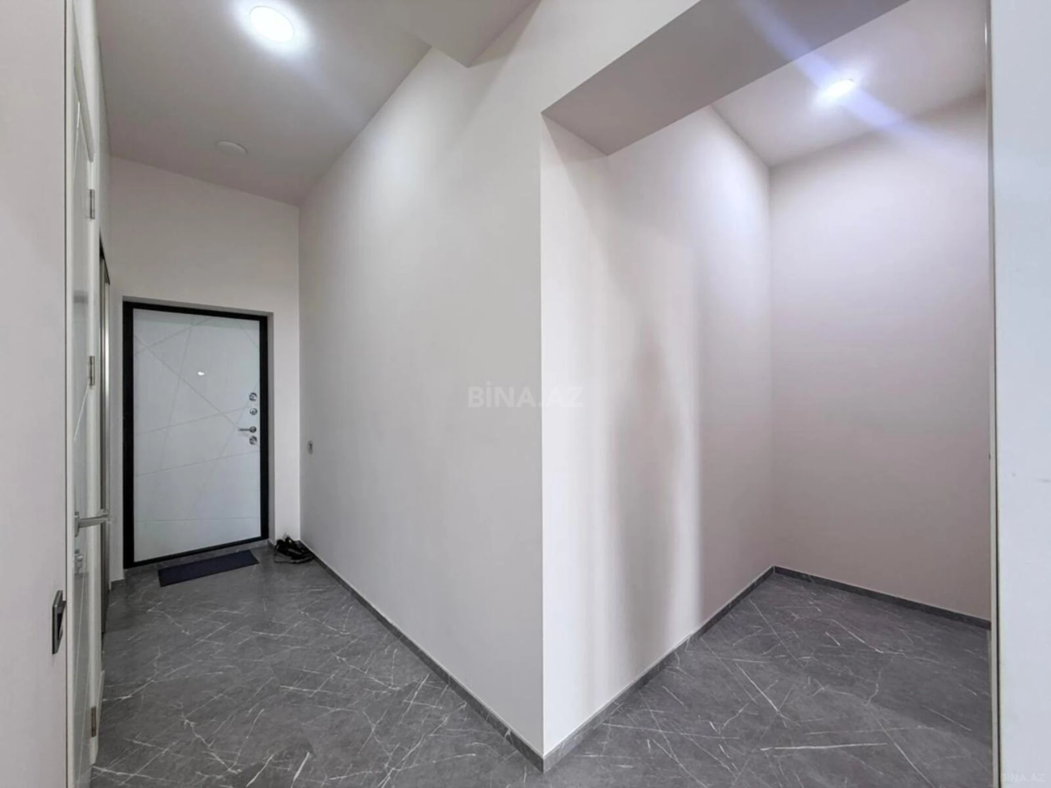 Satılır 2 otaqlı mənzil 52 m²