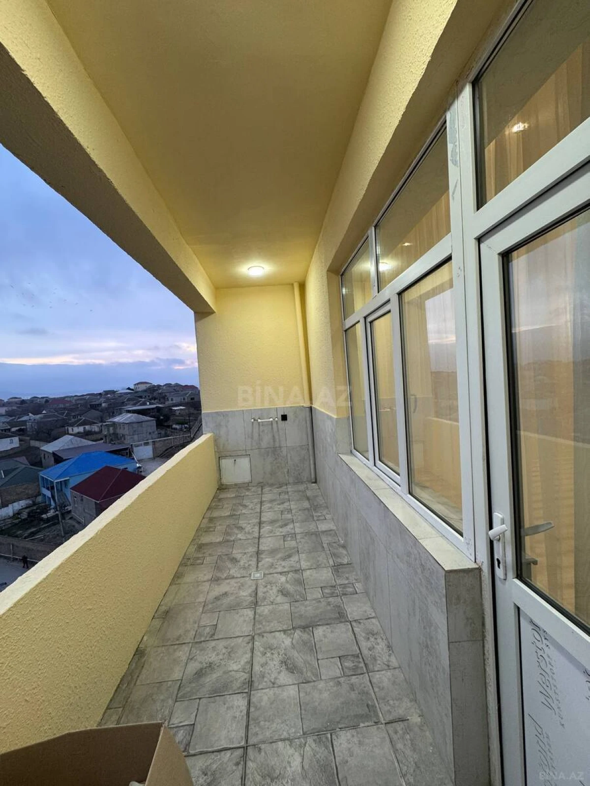 Satılır 2 otaqlı mənzil 70 m²