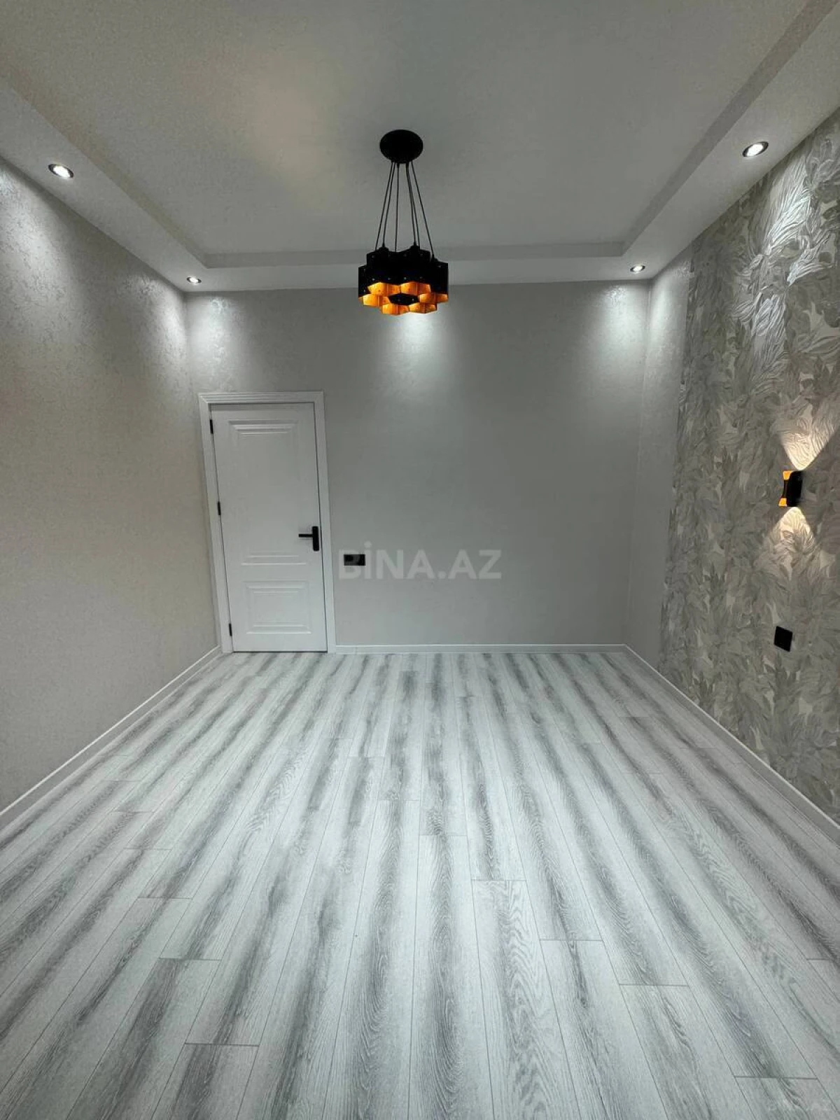 Satılır 2 otaqlı mənzil 70 m²