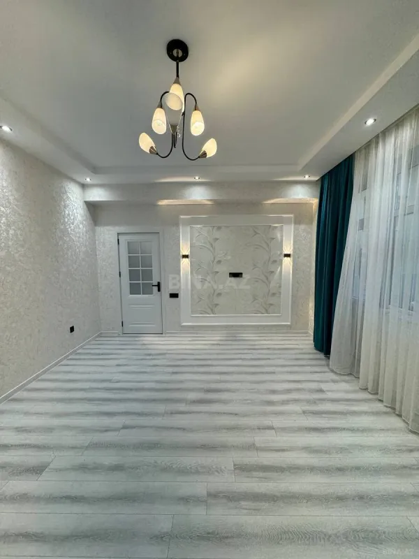 Satılır 2 otaqlı mənzil 70 m²