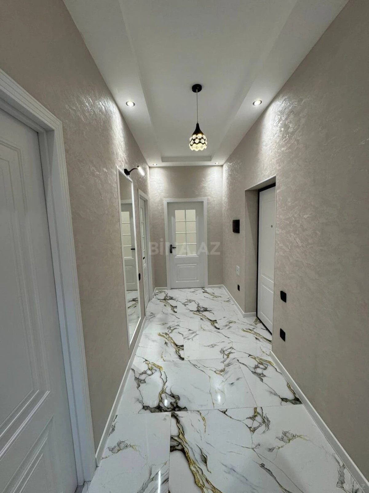 Satılır 2 otaqlı mənzil 70 m²