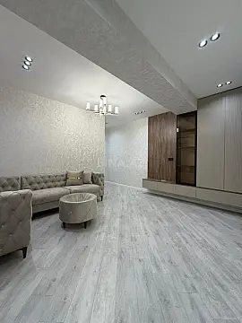 Satılır 3 otaqlı mənzil 107 m²