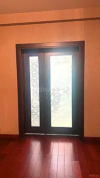 Satılır 4 otaqlı mənzil 185.5 m²