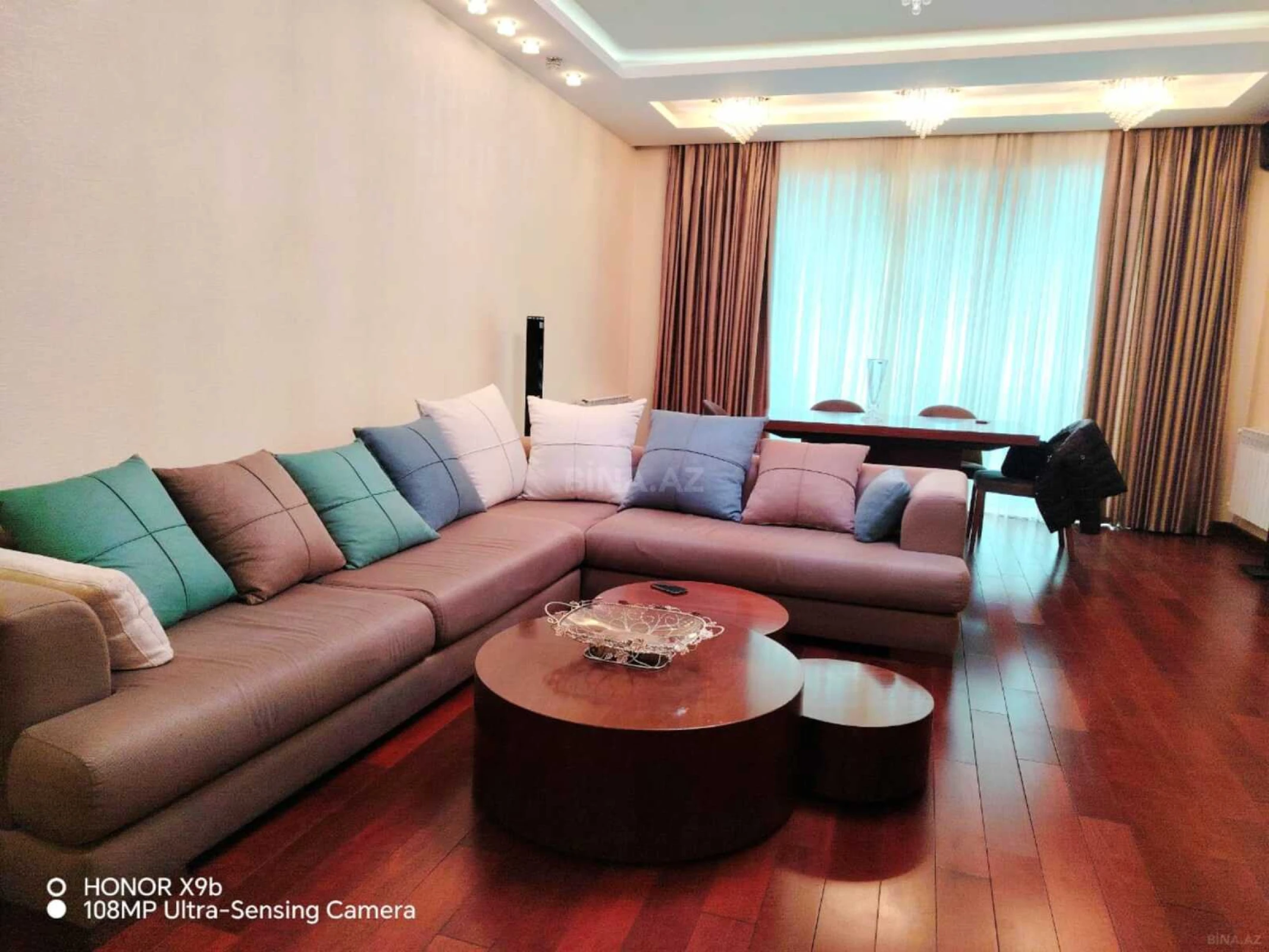 Satılır 4 otaqlı mənzil 185.5 m²