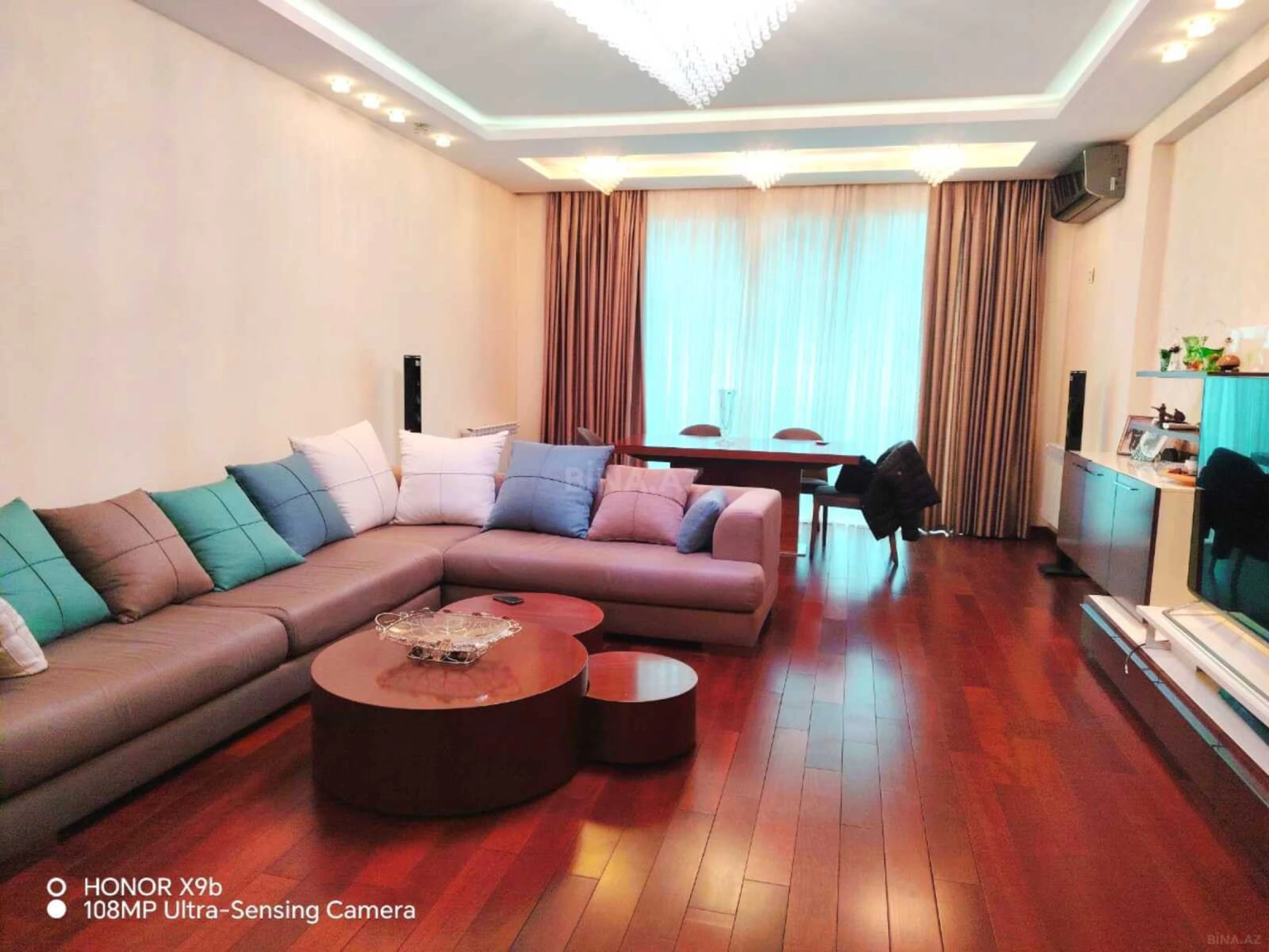 Satılır 4 otaqlı mənzil 185.5 m²
