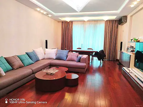 Satılır 4 otaqlı mənzil 185.5 m² — Bakı 4 otaq 185.50 m²