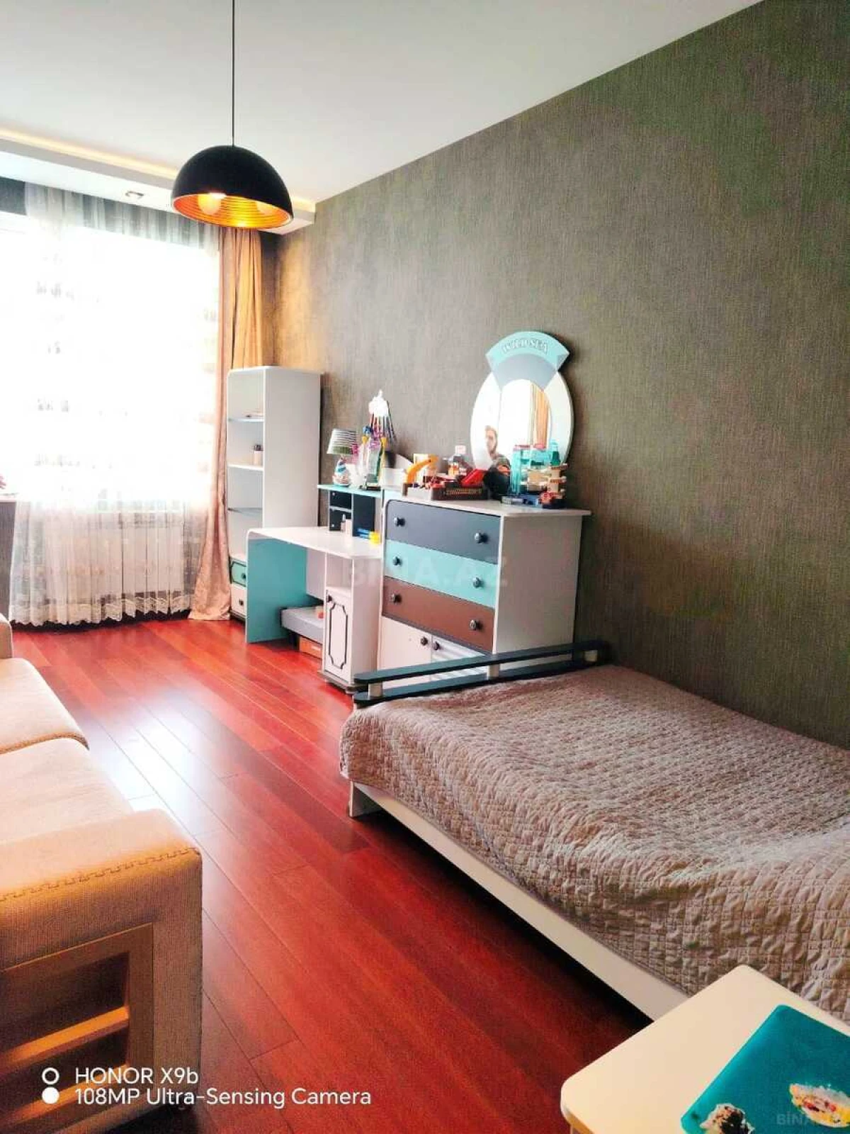 Satılır 4 otaqlı mənzil 185.5 m²
