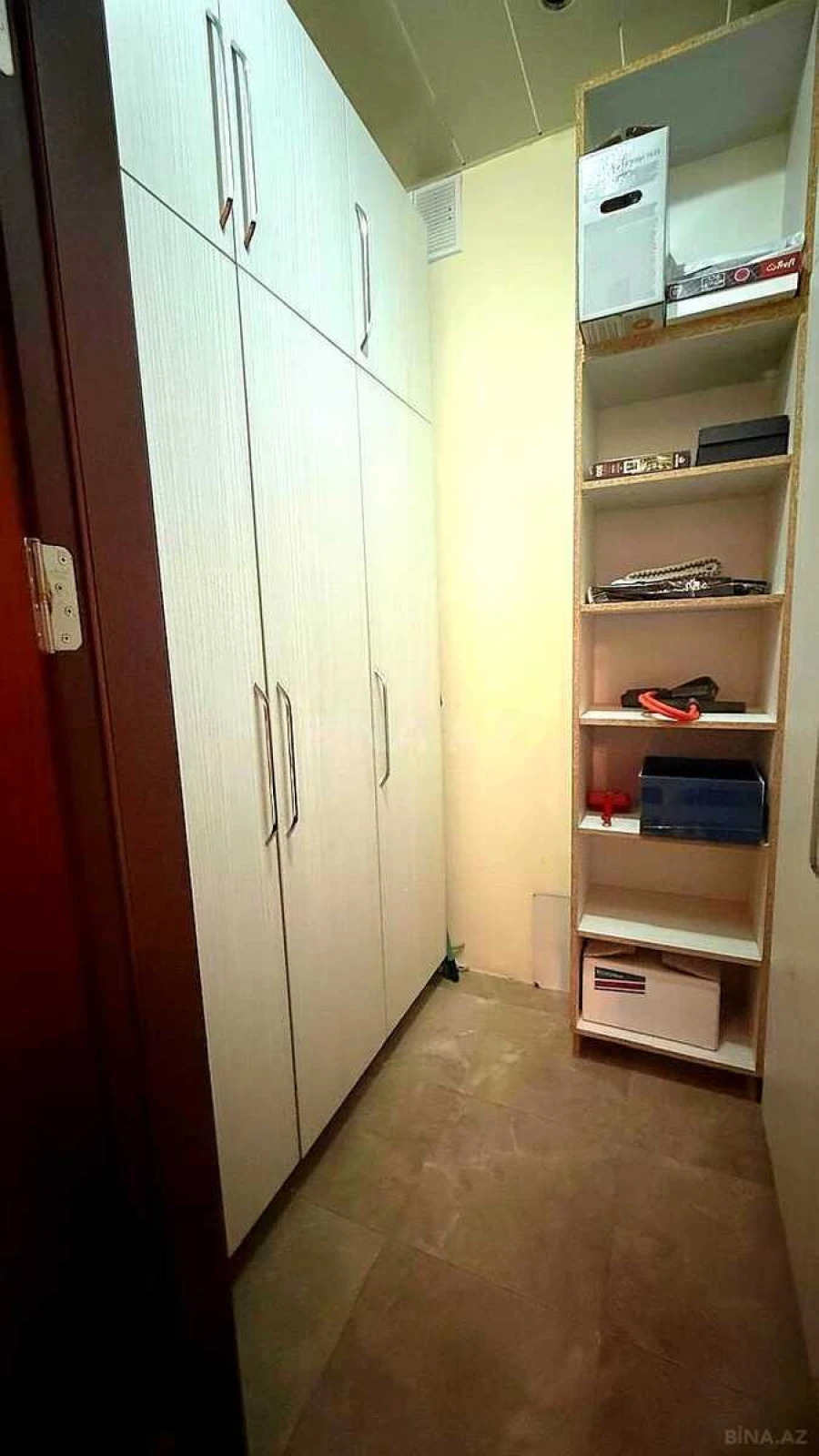 Satılır 4 otaqlı mənzil 185.5 m²