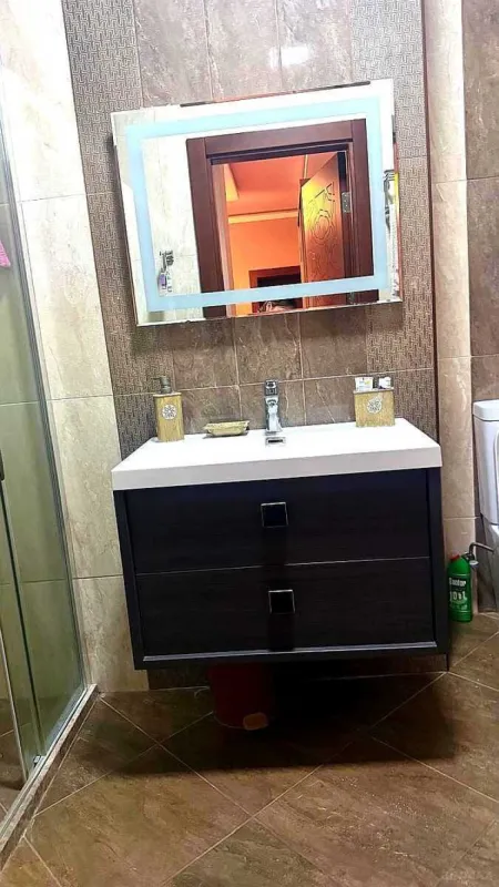 Satılır 4 otaqlı mənzil 185.5 m²