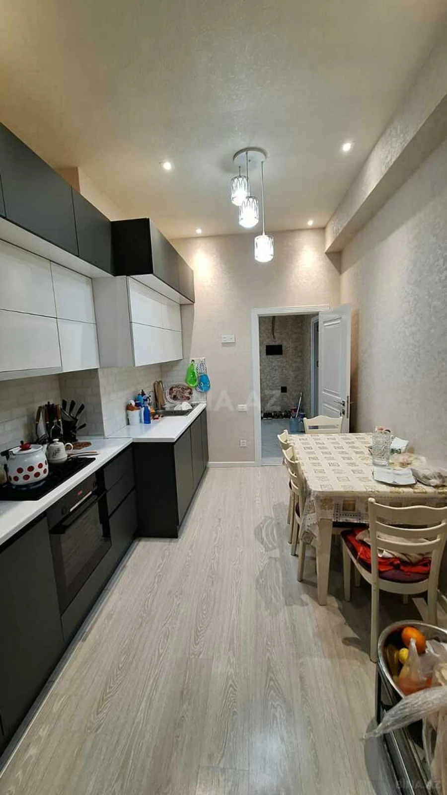 Satılır 2 otaqlı mənzil 78 m²