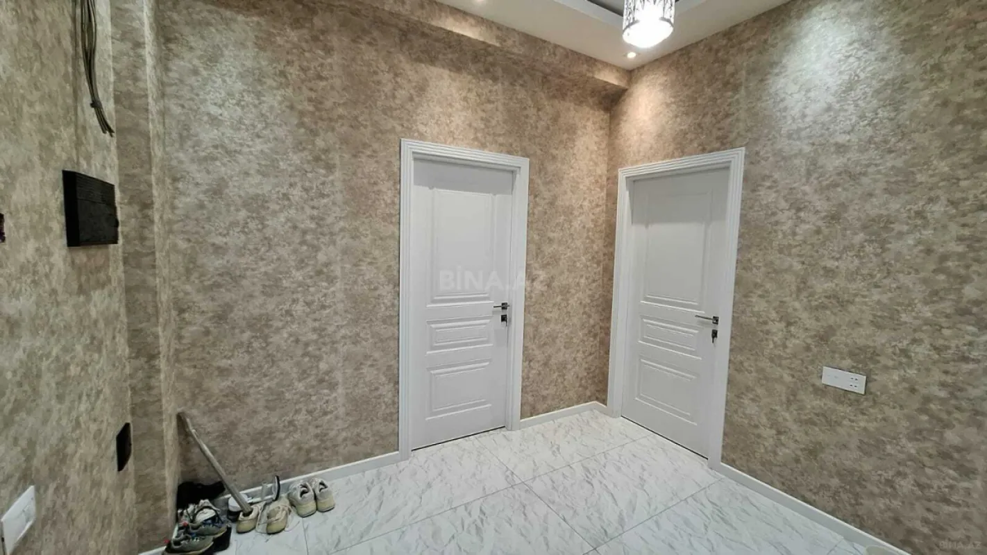 Satılır 2 otaqlı mənzil 78 m²