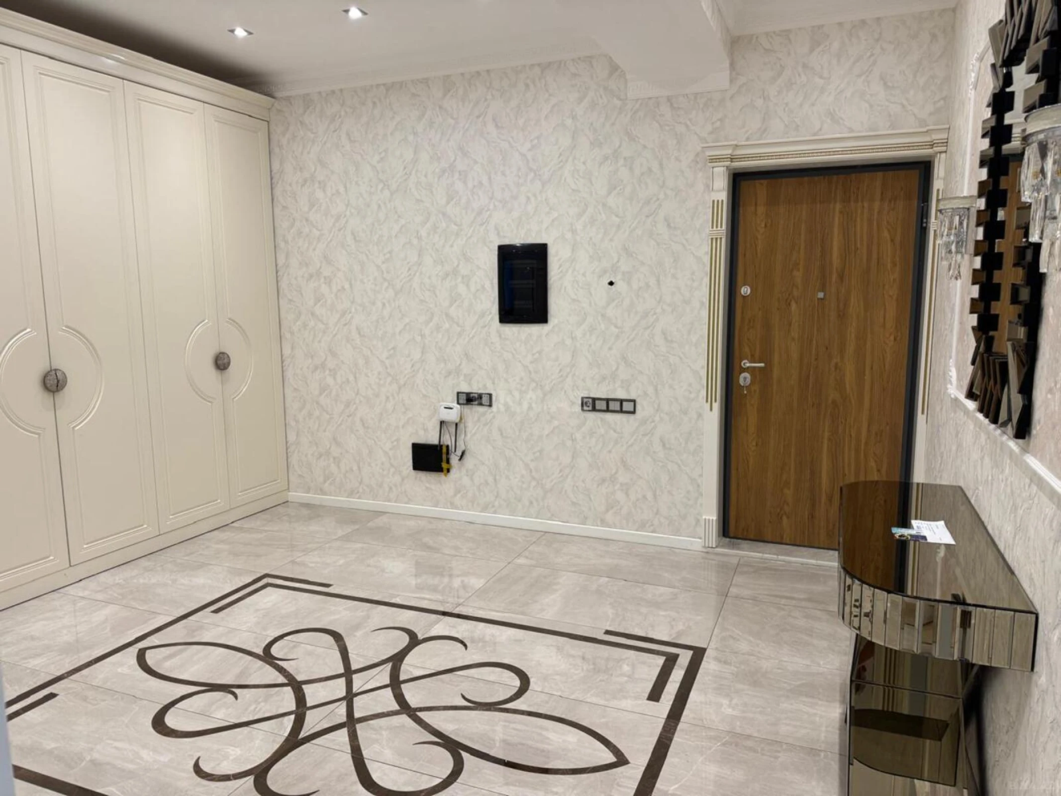 Kirayə verilir 3 otaqlı mənzil 143 m²