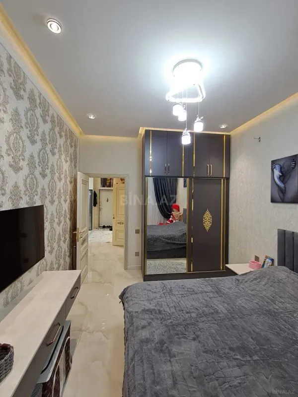 Satılır 2 otaqlı mənzil 72 m²