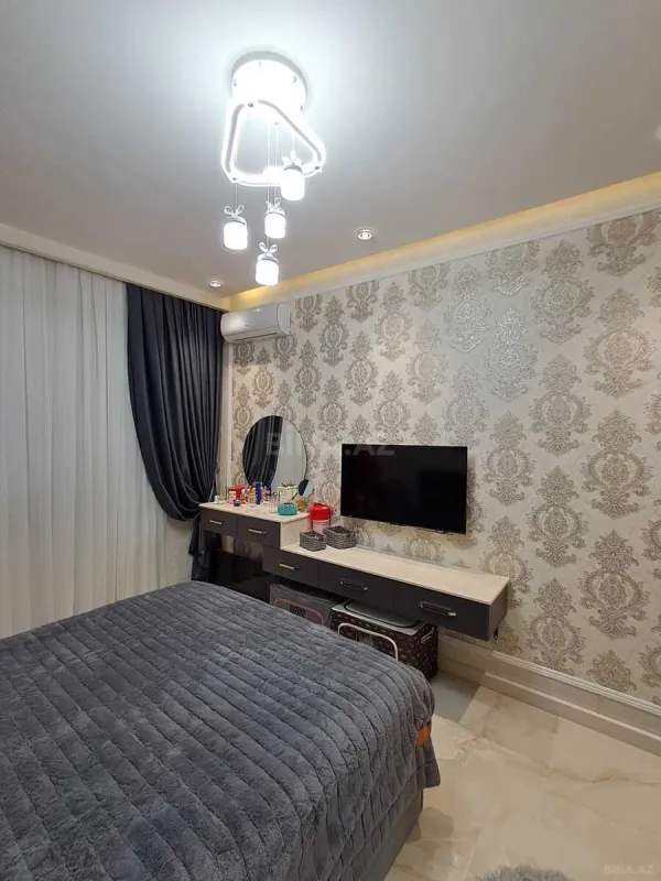 Satılır 2 otaqlı mənzil 72 m²