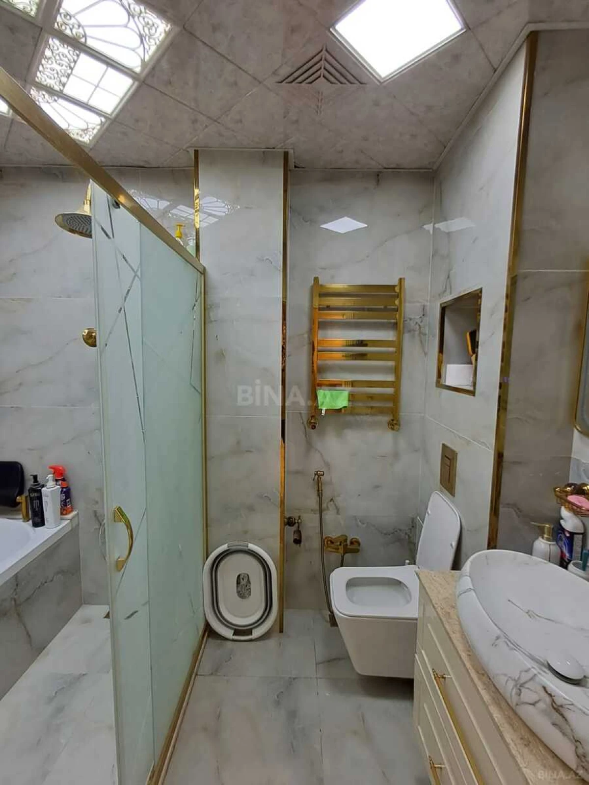 Satılır 2 otaqlı mənzil 72 m²
