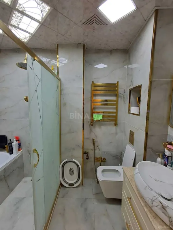 Satılır 2 otaqlı mənzil 72 m²