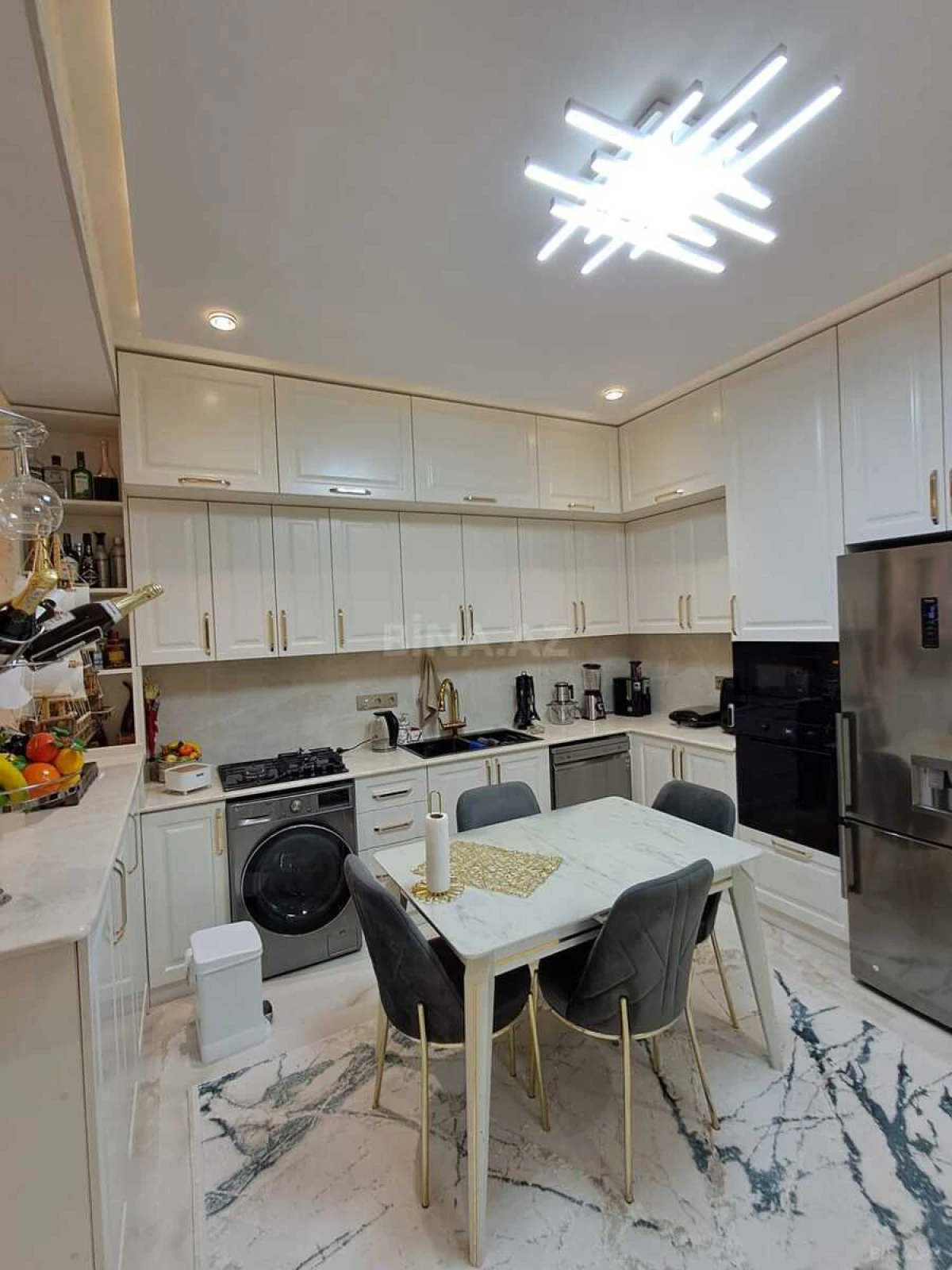 Satılır 2 otaqlı mənzil 72 m²