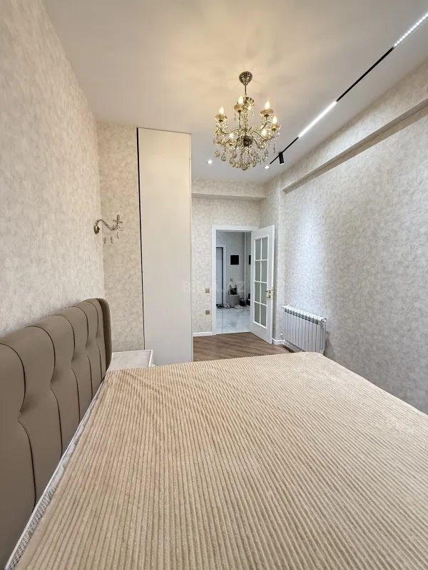 Kirayə verilir 2 otaqlı mənzil 75 m²